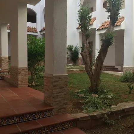 Patios I *